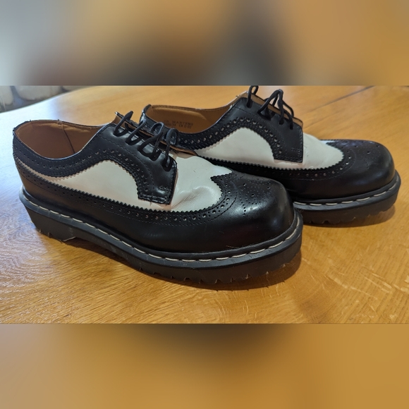 Dr. Martens Black and White Oxfords - Picture 2 of 9